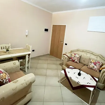 Apartment B2 2