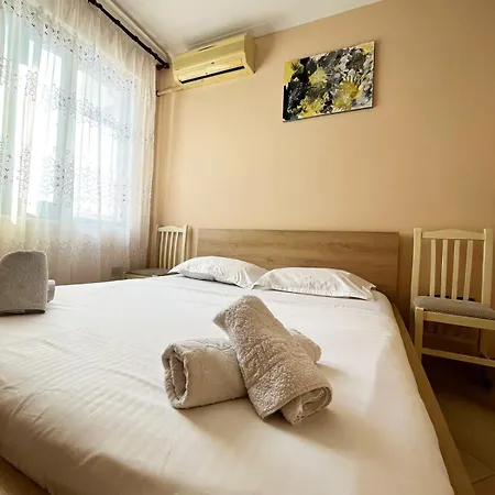 Apartment B2 2 *
